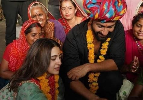 Vicky Kaushal-Sara Ali Khan ate food with a joint family of 170 members ...