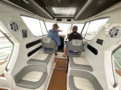 Extreme 795 Walkaround Review: Rock Solid Aluminum Rig - boats.com