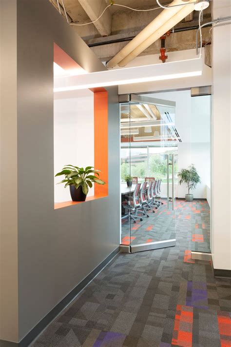 HOLMES MURPHY - Waring Associates - Your Space Redefined