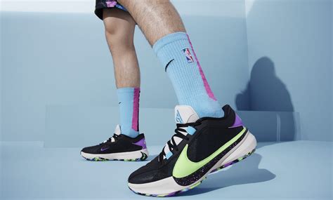 Freak 5 EP Basketball Shoes. Nike IN