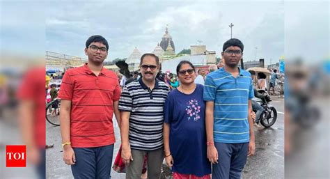 Bhubaneswar lad gets 11th rank in JEE Advanced exam - Times of India