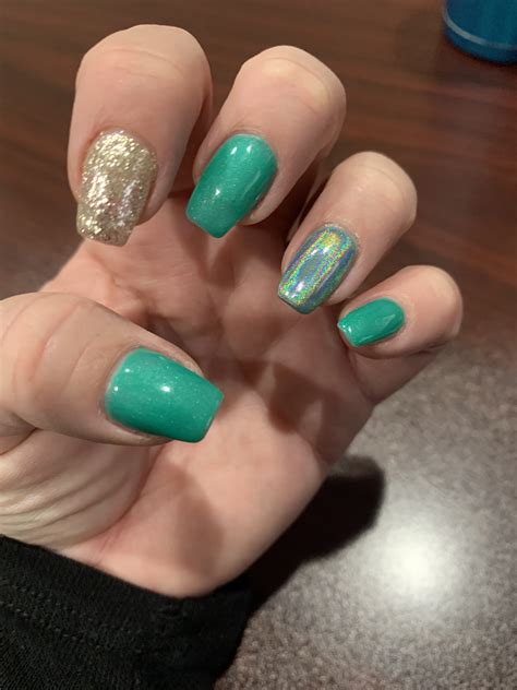 good nail polish color for march