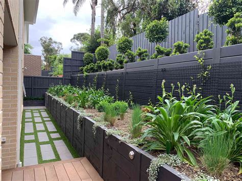 42 Retaining Wall Ideas for Landscaping and Gardens