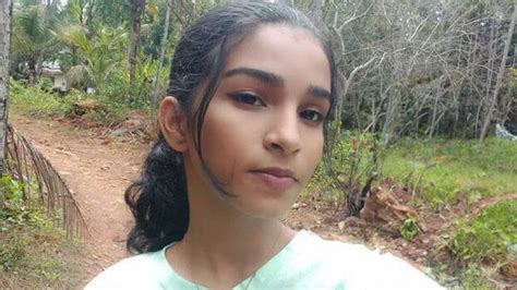 Student dies of vomiting and diarrhoea, food poisoning suspected ...