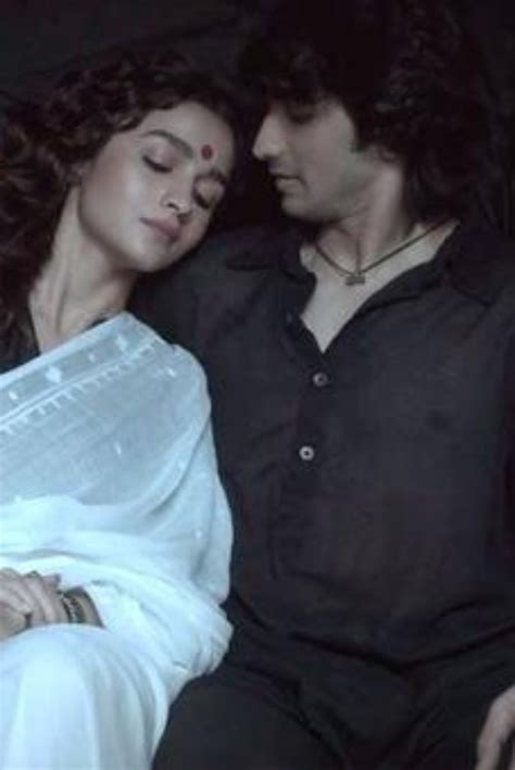 Avneet Kaur’s Bio, Age, Relationships, Latest Buzz, Photos & Videos