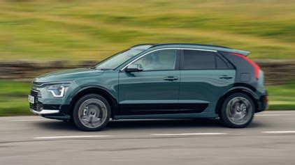 Kia Niro Interior Layout & Technology | Top Gear