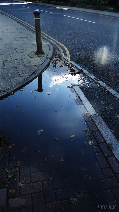 水坑里 路 雨 路面 街 湿 天气 户外 脏 沥青 城市图片免费下载 - 觅知网