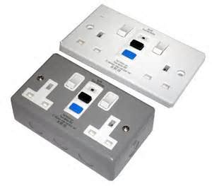 Understanding Difference between RCCB, ELCB, RCBO, RCD and MCB ...