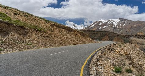 5 Most Dangerous Roads In India, Think Twice Before Taking These Routes
