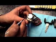 changer pile cle ford how to change a vauxhall key battery 01 changer pile cle ford how to change a vauxhall key battery 01