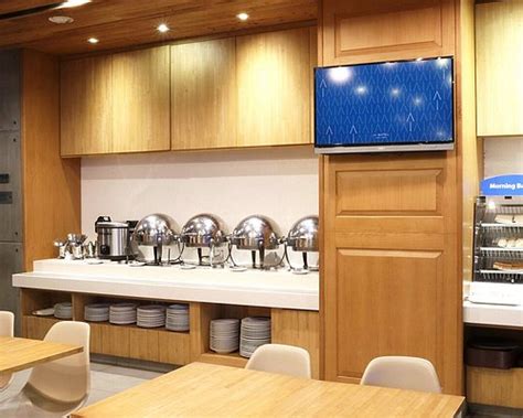 HOLIDAY INN EXPRESS JAKARTA THAMRIN BY IHG - Hotel Reviews, Photos ...