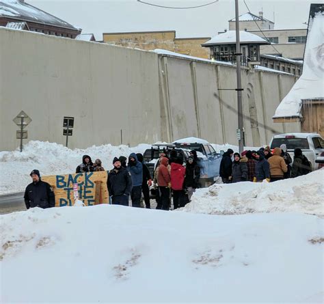 Strikes spread at NY prisons as officers urged to return to work