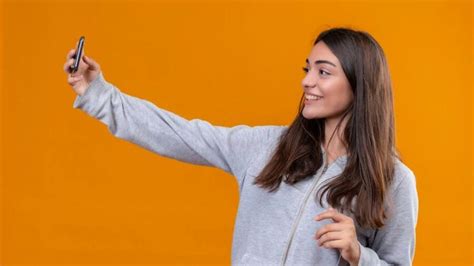 32MP Selfie Camera Phones: Vlogging के लिए बेस्ट रहेंगे, 32MP सेल्फी ...