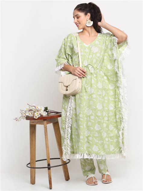Off Duty (Leisure Wear) – anokherang