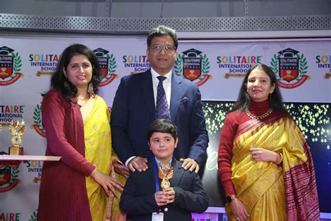 Solitaire International School