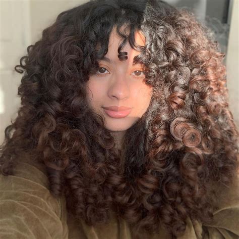 Alexa | Curly Hair Tips on Instagram: “A tiny bit of sunlight ⛅️ ...