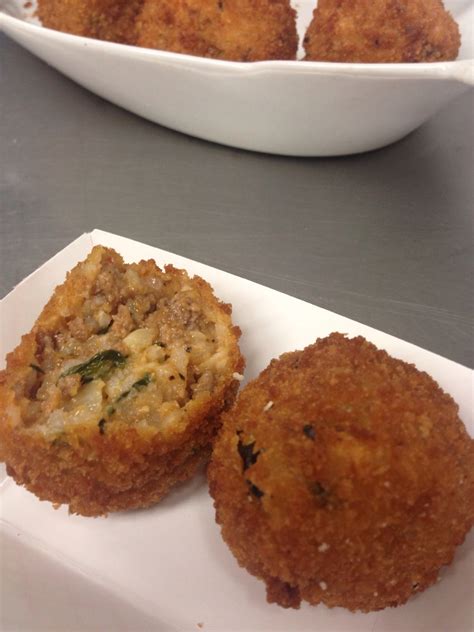 RECIPE: ARANCINI (ITALIAN RICE BALLS) WITH HOMEMADE MARINARA SAUCE ...