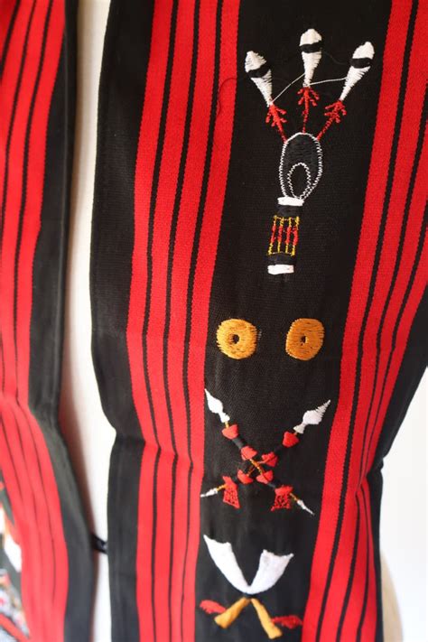NAGA TRADITIONAL MEN'S STOLE – Runway Nagaland