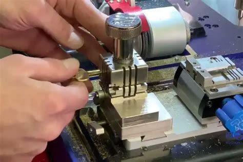 Key Stamping Machine 的图像结果