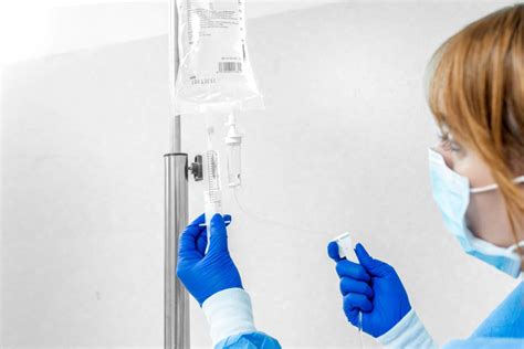 Can Medical Assistants Start IVs? | State- Wise Breakdown 2024