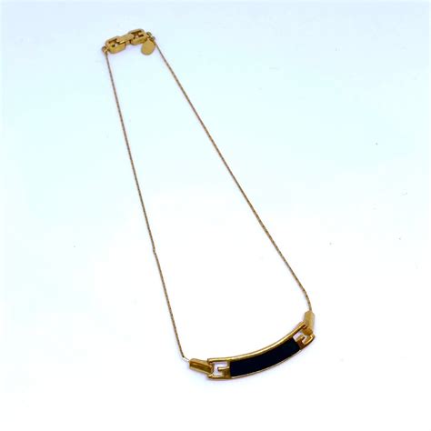 GIVENCHY "Black-Curvy-Plate" Motif Necklace | CARBOOTS