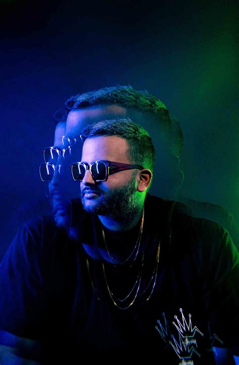 Hashbass Enlists Blackstratblues on New Enigmatic Song 'Infinite Worlds ...