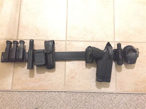 How to Wear Duty Belt with Pants Securely and Comfortably • strongeru.com