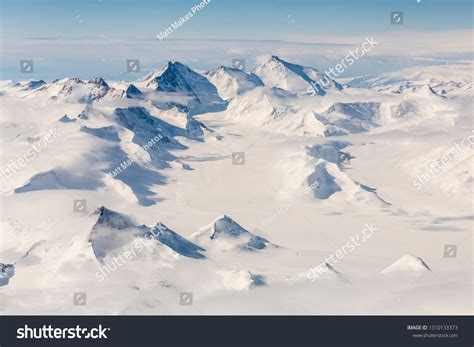 Antarcticas Transantarctic Mountains Seen Air Stock Photo 1310133373 ...