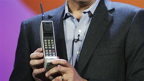 First Ever Mobile Phone 的图像结果