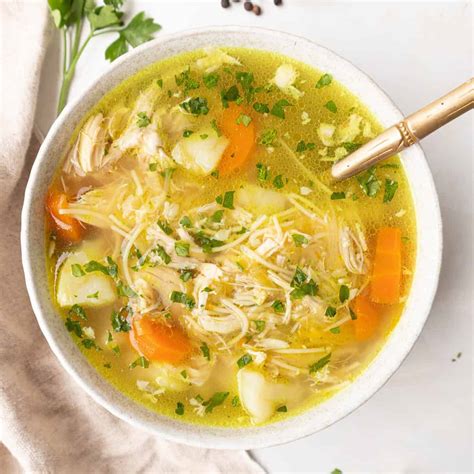 Classic Spanish Chicken Soup Recipe (Sopa De Pollo)