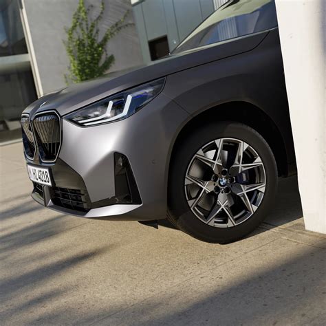 BMW X3 : Model overview, configurator and pricing