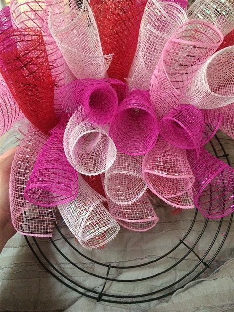 Mesh Wreath DIY Easy 的图像结果