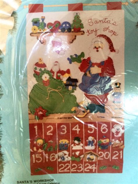 Bucilla felt ADVENT calendar Christmas kit wall hanging