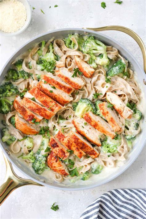 Fettuccine Alfredo With Broccoli Chicken & Broccoli Alfredo