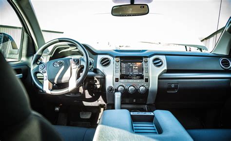 2017 Toyota Tundra Review, Pricing, and Specs