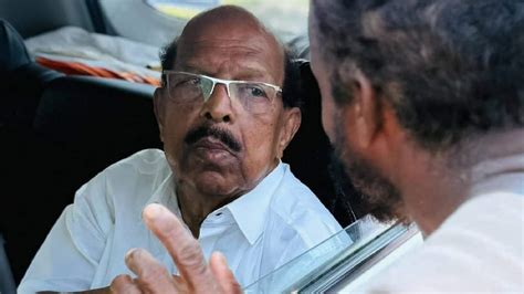 'അമ്പലപ്പുഴയിൽ CPM-SDPI നേതാക്കൾ വോട്ടർമാരെ തടയുന്നു' കേന്ദ്രസേനയെ ...