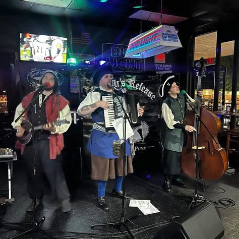 Trio at Crafty Rabbit , The Crafty Rabbit Meadery, Temple, 23 March ...