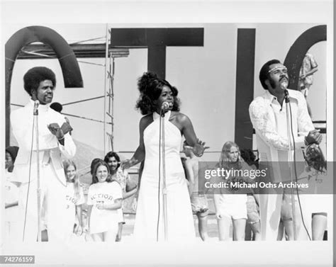 Hues Corporation 的图像结果