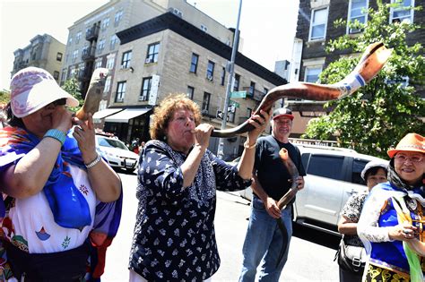 Residents remember Crown Heights riot with festival | New York Post