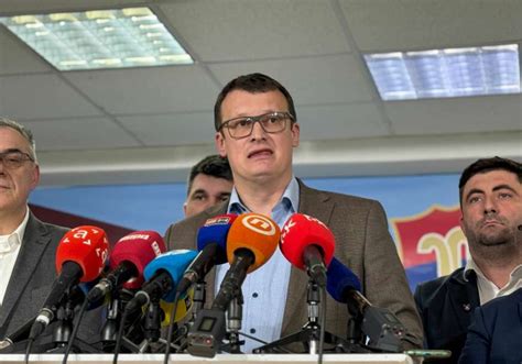 „Alijina Tri Zlatna Ljiljana: Dodik, Živko I Baba Biljana“ - SDS O ...