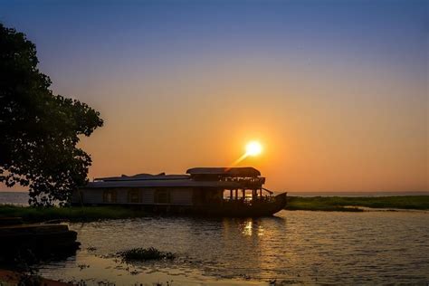 Vembanad, Ashtamudi: NGT slaps Rs 10 crore on Kerala for its failure to ...