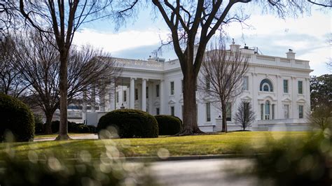 Judge Further Blocks White House Spending Freeze - The New York Times