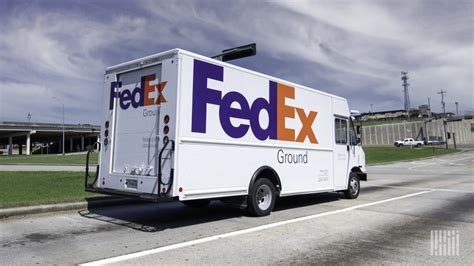 Fedex : Fedex vs Ups competitive advantage - WriteWork / A place for ...