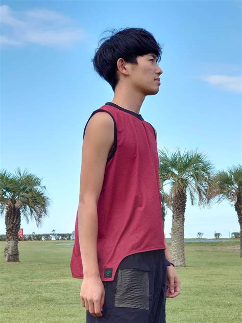 BUDO × Universal Field Mountain Pass top Sleeve_Less | ユニバーサルフィールドネットショップ