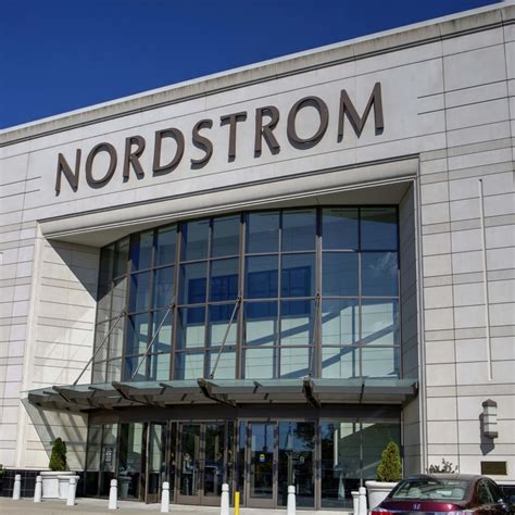 11 Benefits of Being Single, a Holistic Therapist Reveals - Parade