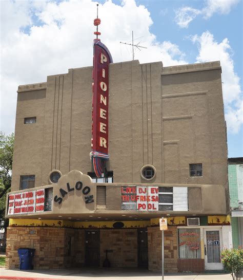 Texas Movie Theatres | RoadsideArchitecture.com