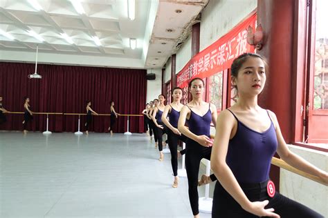 南农大学子喜获江苏省大学生啦啦操街舞比赛冠军