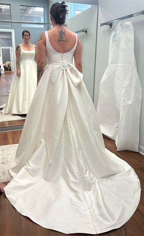 Stella York New Wedding Dress Save 31% - Stillwhite