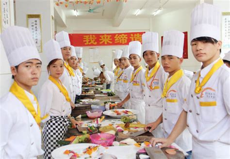 不想打工就创业，创业当老板就选厨师行业-_广西厨师培训学校