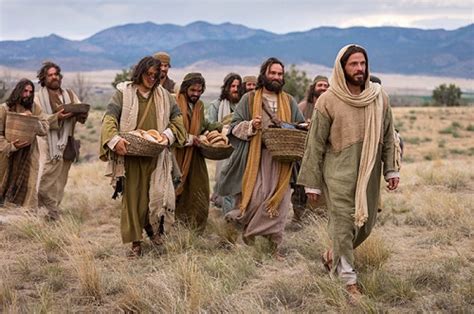 Sábado: «Señor, ¿a quién iremos? Tú tienes palabras de Vida eterna»